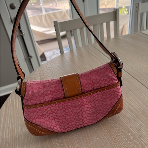 Coach Purse - Picture 4 of 7